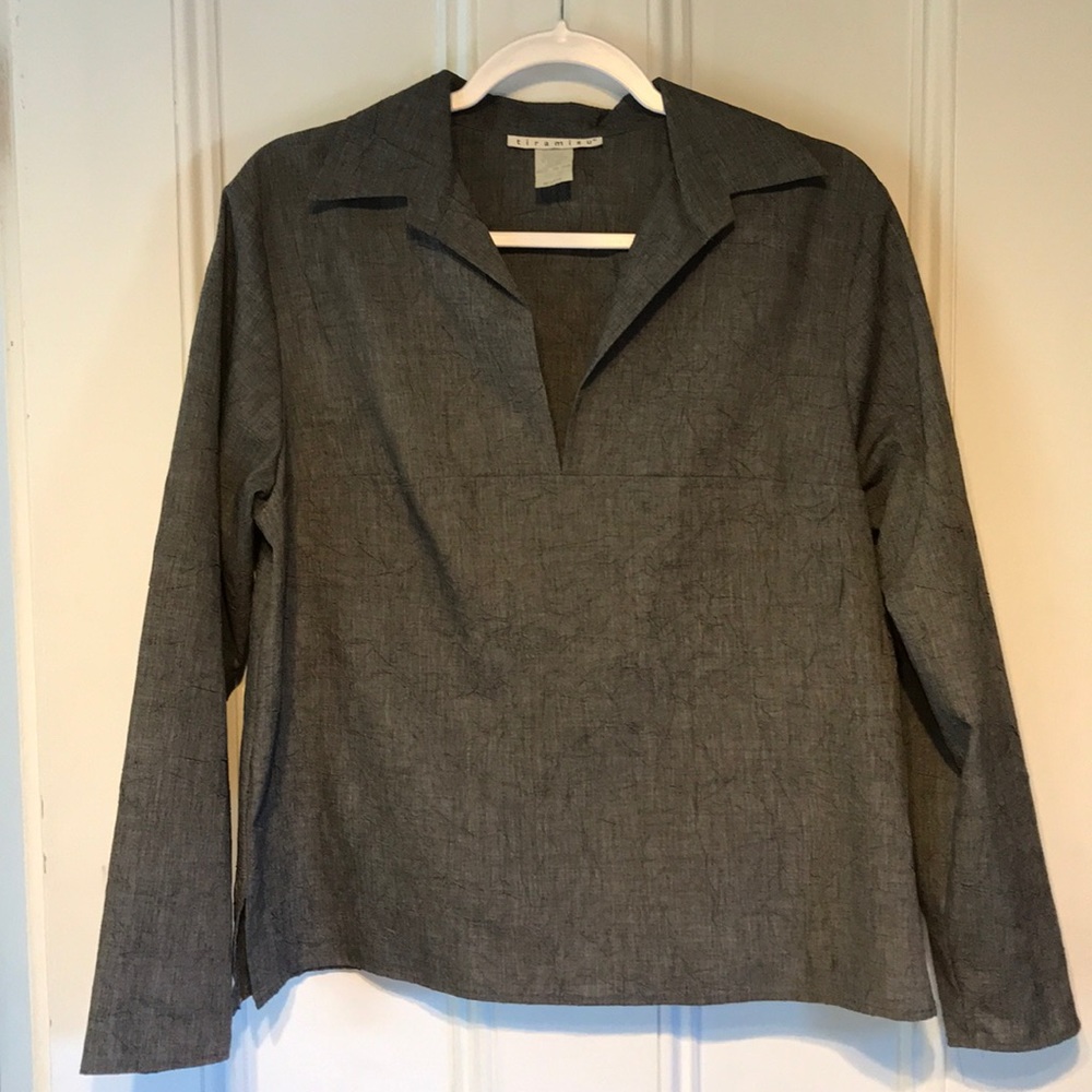 Open placket, charcoal grey long-sleeve blouse Med